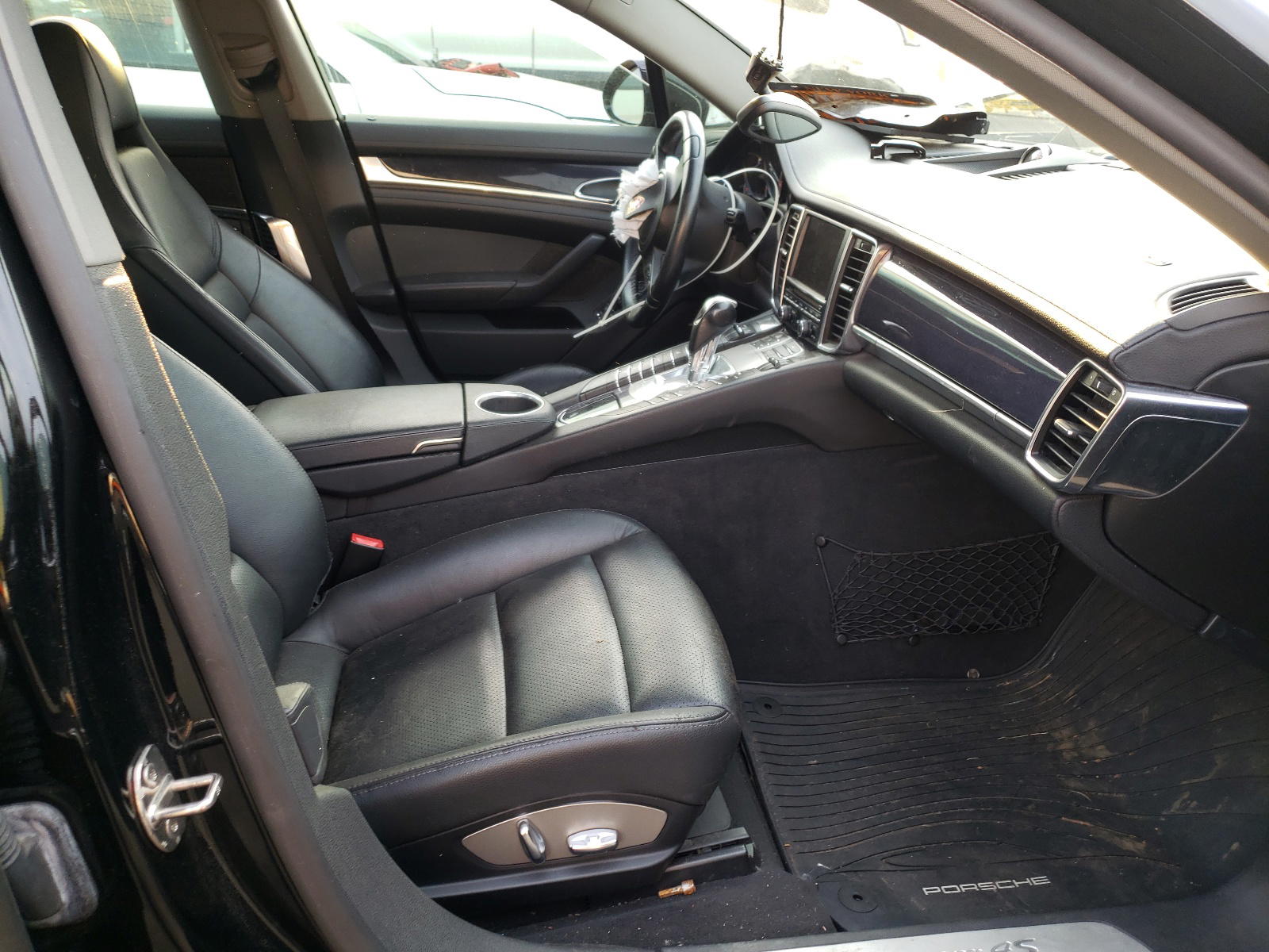 Photo 5 from auction – 2011 PORSCHE PANAMERA S with VIN WP0AB2A76BL060288