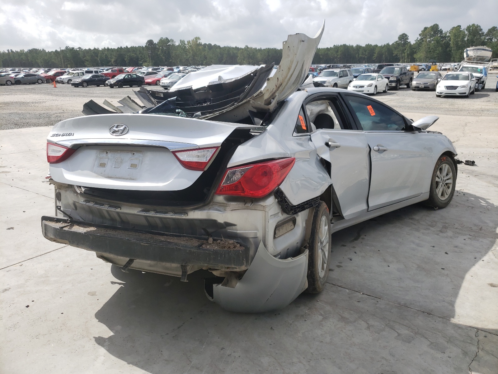 Photo 4 from auction – 2013 HYUNDAI SONATA GLS with VIN 5NPEB4AC8DH690752