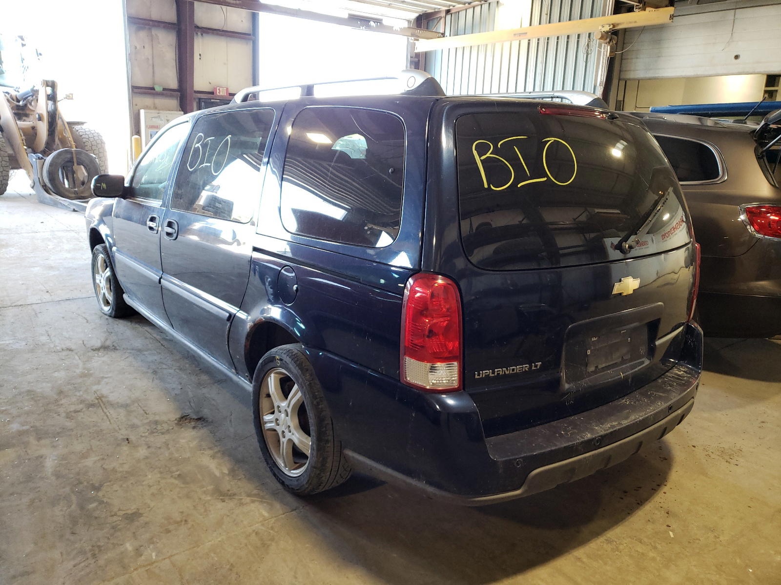Photo 3 from auction – 2005 CHEVROLET UPLANDER L with VIN 1GNDV33L65D299205
