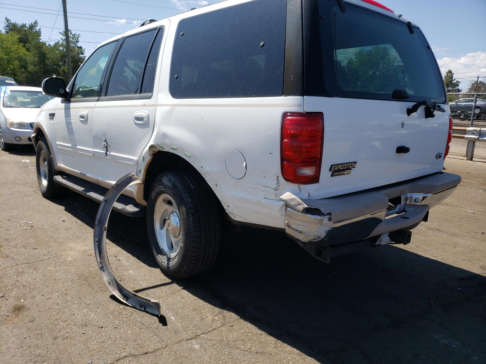 Photo 9 from auction – 1998 FORD EXPEDITION with VIN 1FMPU18L2WLA24083