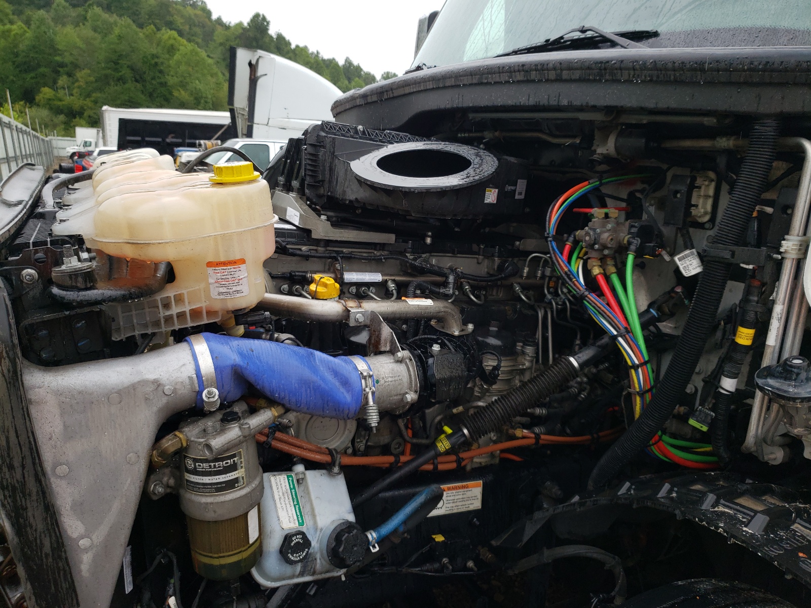 Photo 7 from auction – 2020 FREIGHTLINER CASCADIA 1 with VIN 1FUJHHDR9LLLZ1018