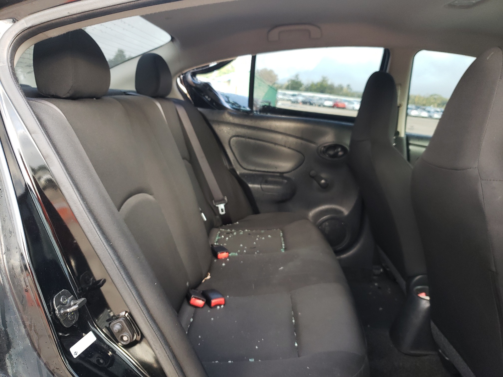Zdjęcie 6 z aukcji – 2017 NISSAN VERSA S z VIN 3N1CN7AP1HL827011