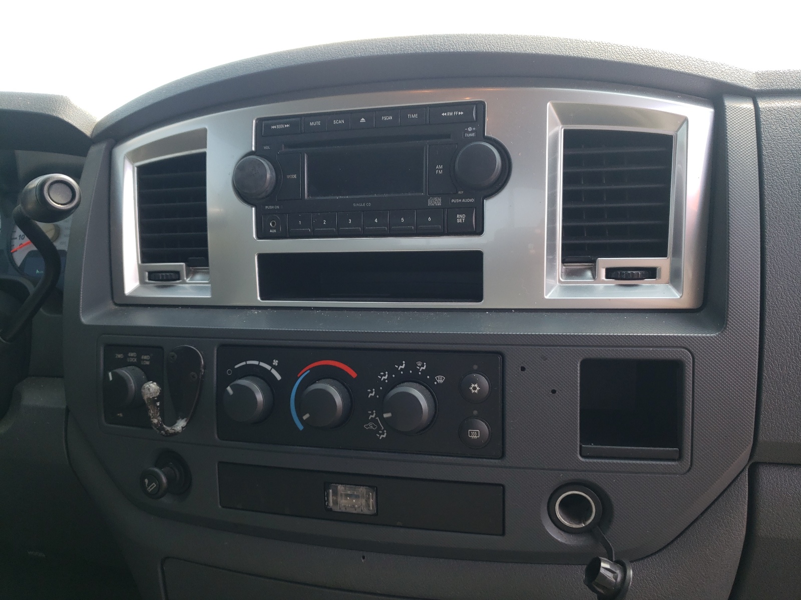Photo 9 from auction – 2008 DODGE RAM 1500 S with VIN 1D7HU18268S541045