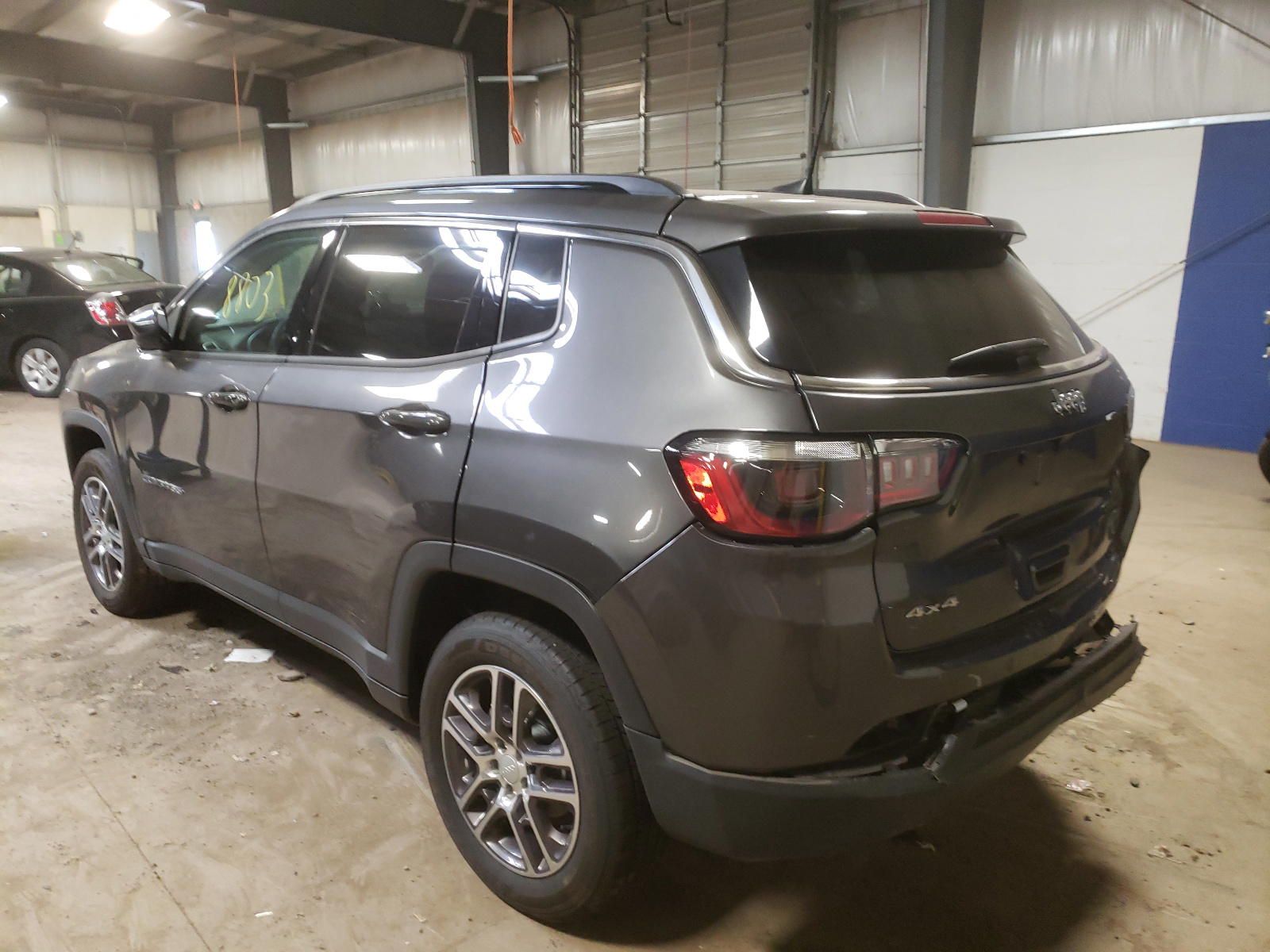 Photo 3 from auction – 2020 JEEP COMPASS LA with VIN 3C4NJDBB7LT256135