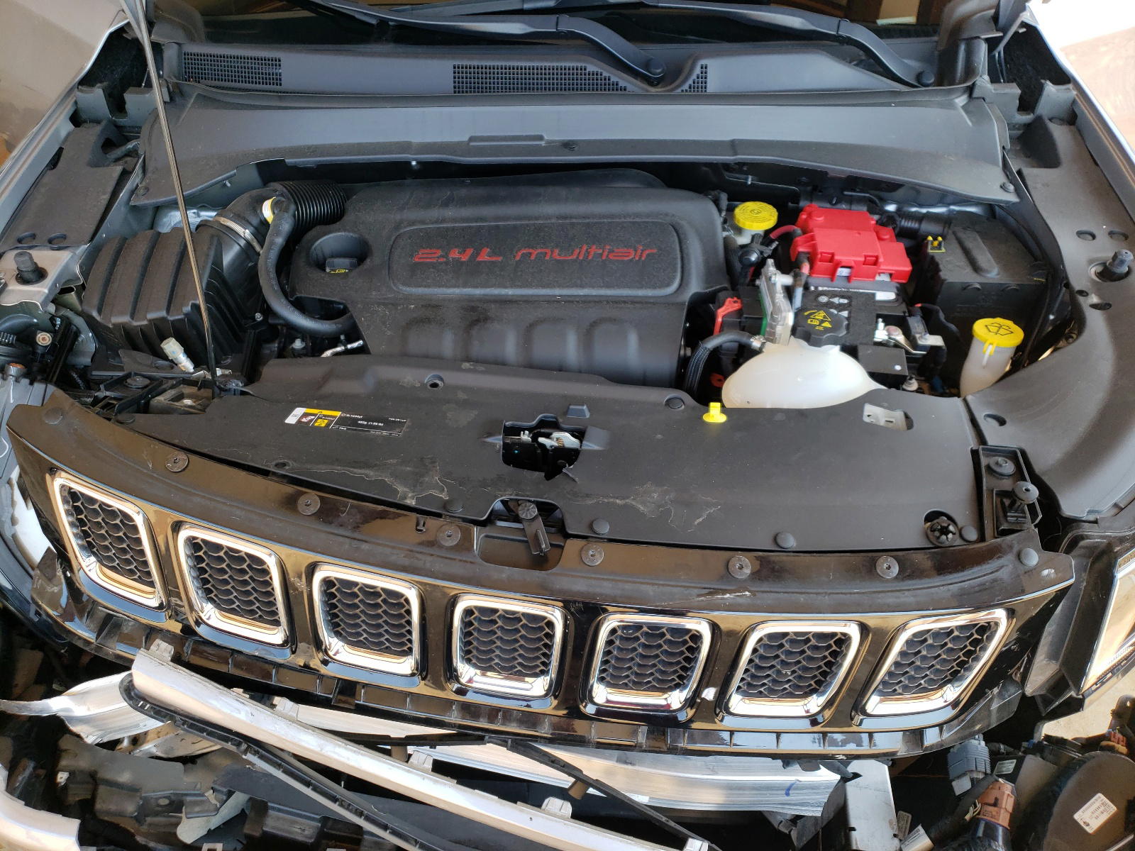Photo 7 from auction – 2019 JEEP COMPASS LA with VIN 3C4NJDBB3KT595733