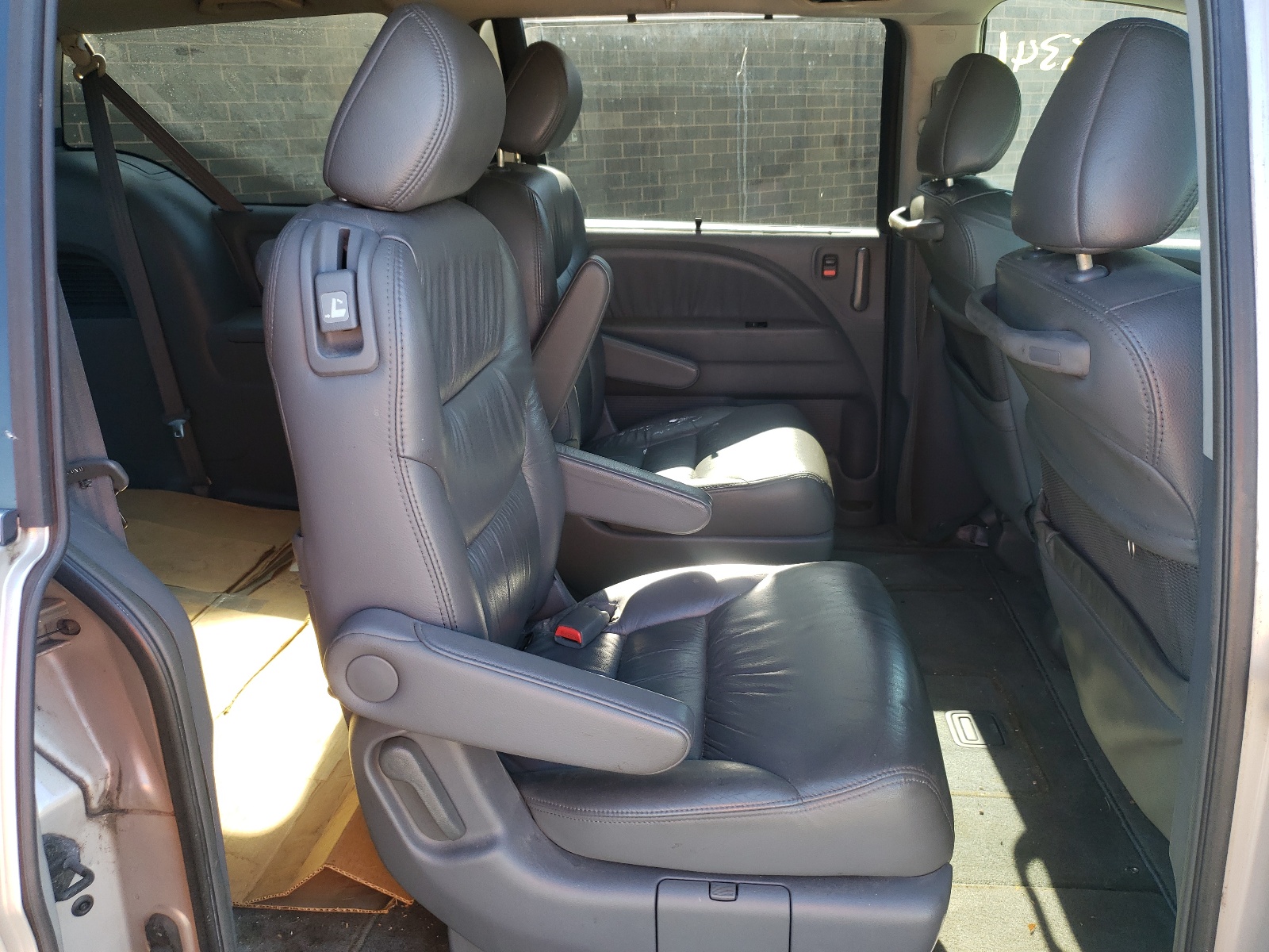 Photo 6 from auction – 2006 HONDA ODYSSEY EX with VIN 5FNRL38776B439918