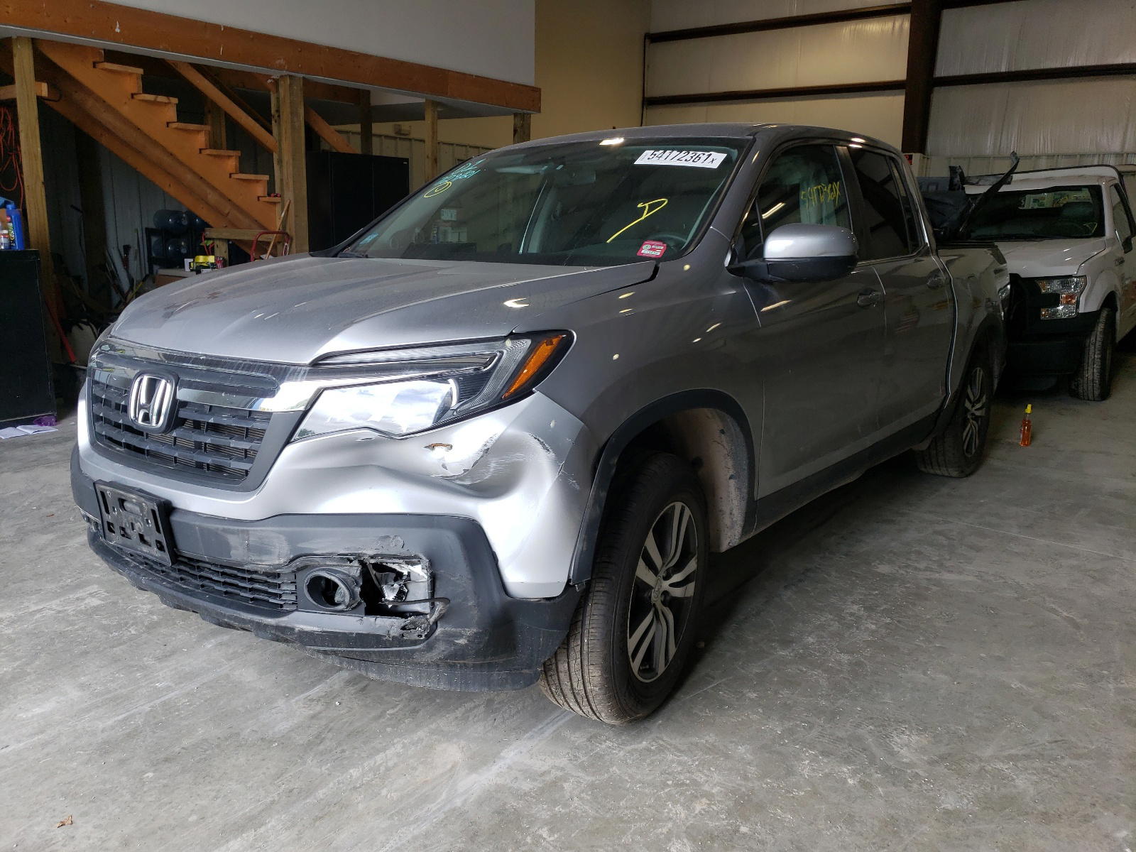 Photo 2 from auction – 2017 HONDA RIDGELINE with VIN 5FPYK3F49HB010197