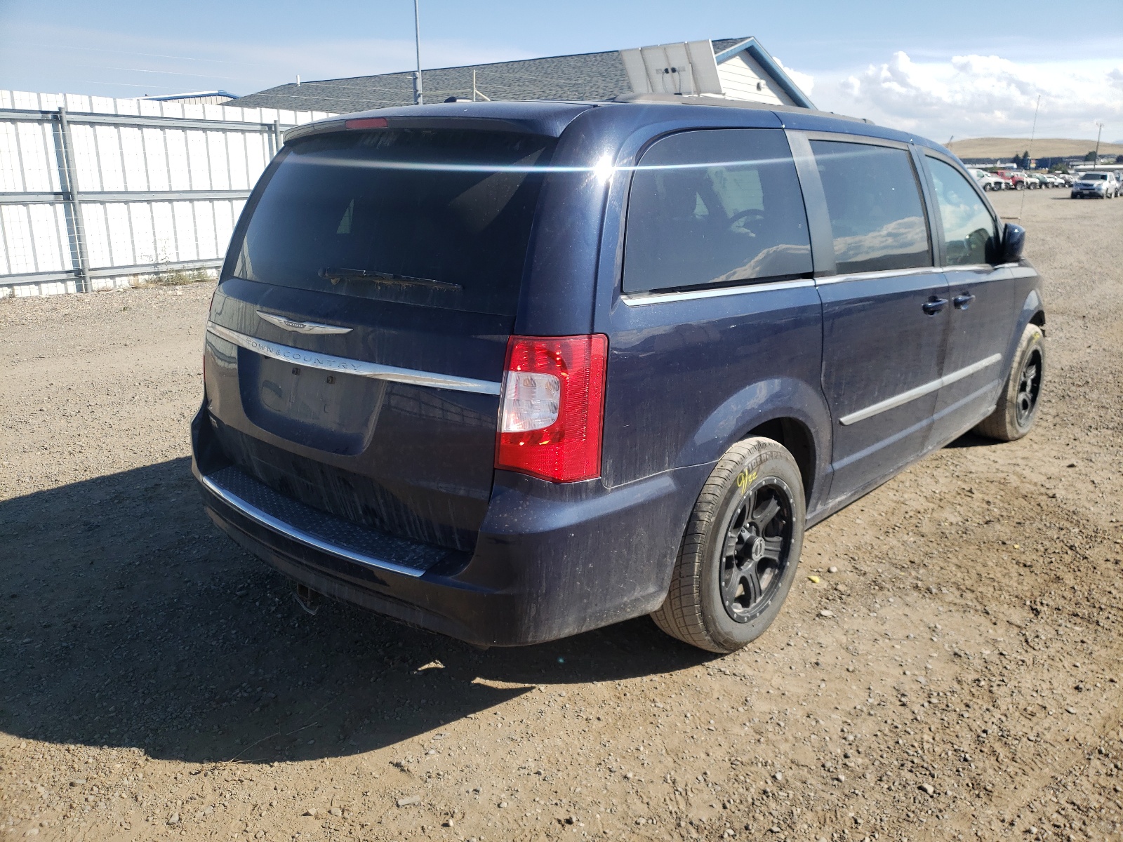 Photo 4 from auction – 2014 CHRYSLER TOWN & COU with VIN 2C4RC1BG6ER400446