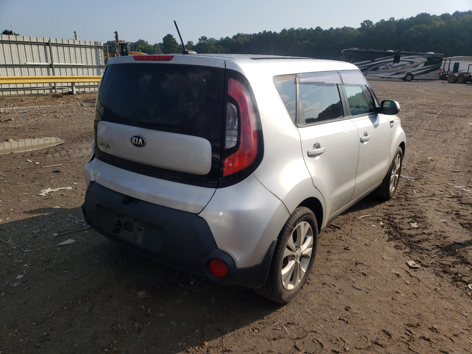 Photo 4 from auction – 2014 KIA SOUL with VIN KNDJP3A50E7705570
