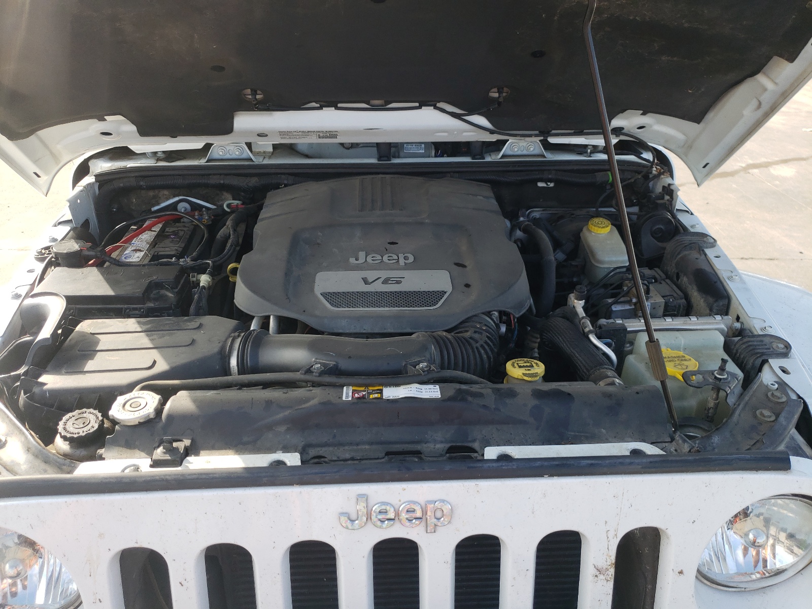 Photo 7 from auction – 2014 JEEP WRANGLER S with VIN 1C4BJWEG0EL274092