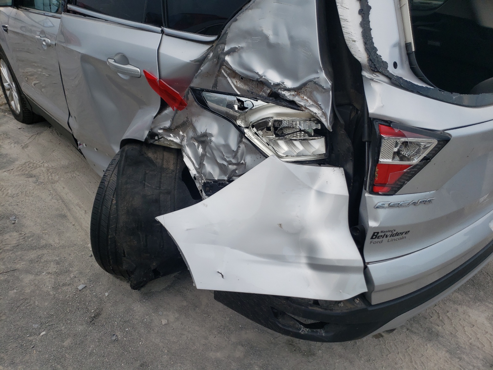 Photo 9 from auction – 2018 FORD ESCAPE SE with VIN 1FMCU9GD9JUA49959