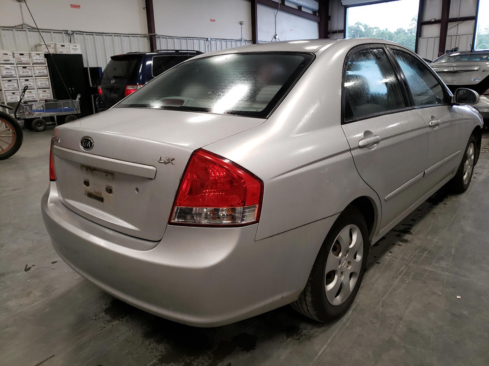 Photo 4 from auction – 2008 KIA SPECTRA EX with VIN KNAFE121685500943