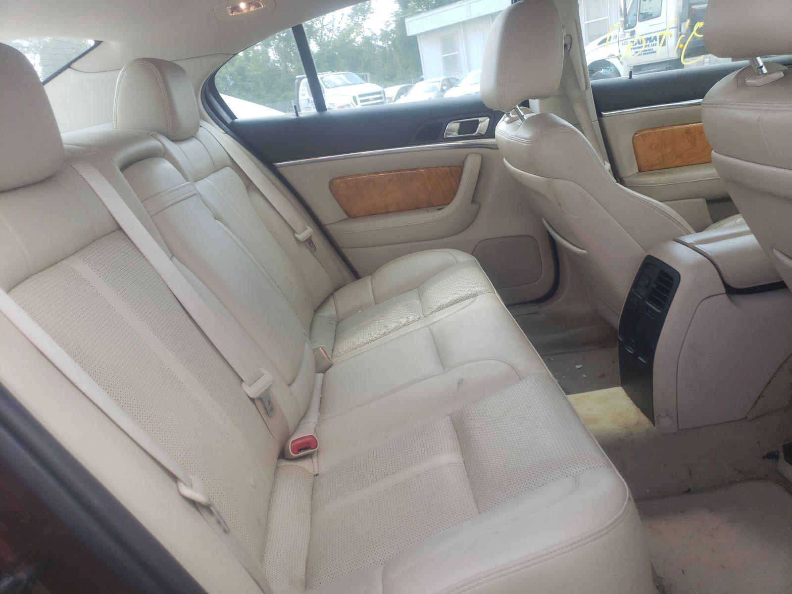 Photo 6 from auction – 2012 LINCOLN MKS with VIN 1LNHL9DR6CG807346