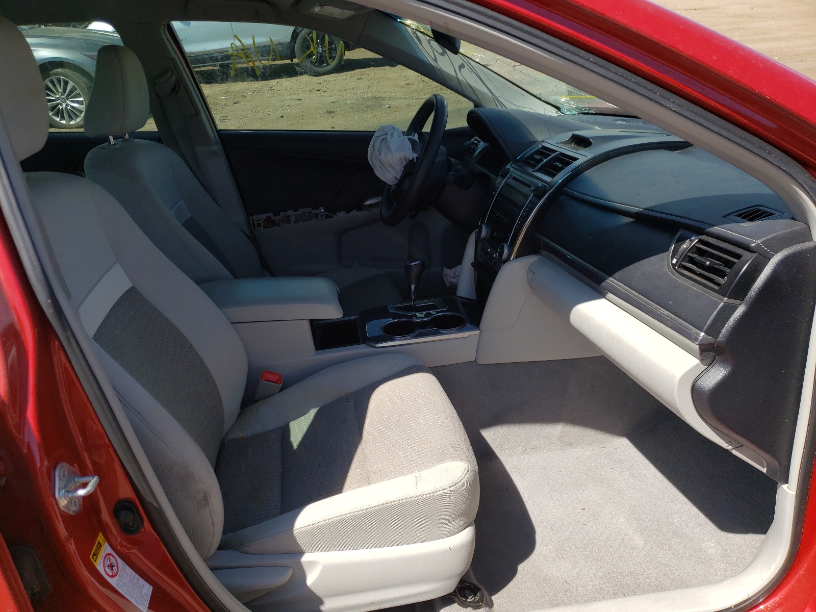 Photo 5 from auction – 2012 TOYOTA CAMRY HYBR with VIN 4T1BD1FK2CU048782