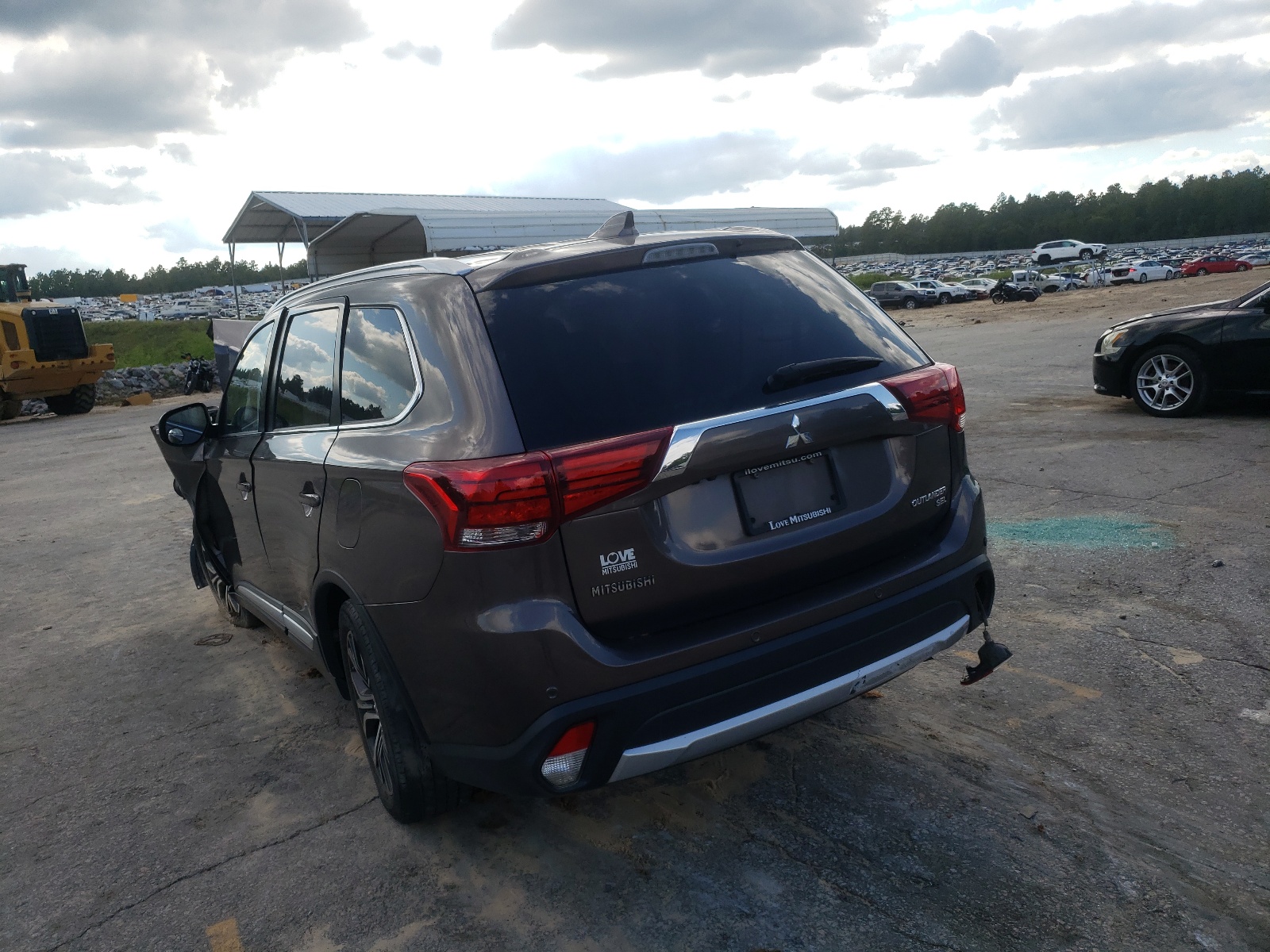 Zdjęcie 3 z aukcji – 2017 MITSUBISHI OUTLANDER z VIN JA4AD3A33HZ004872
