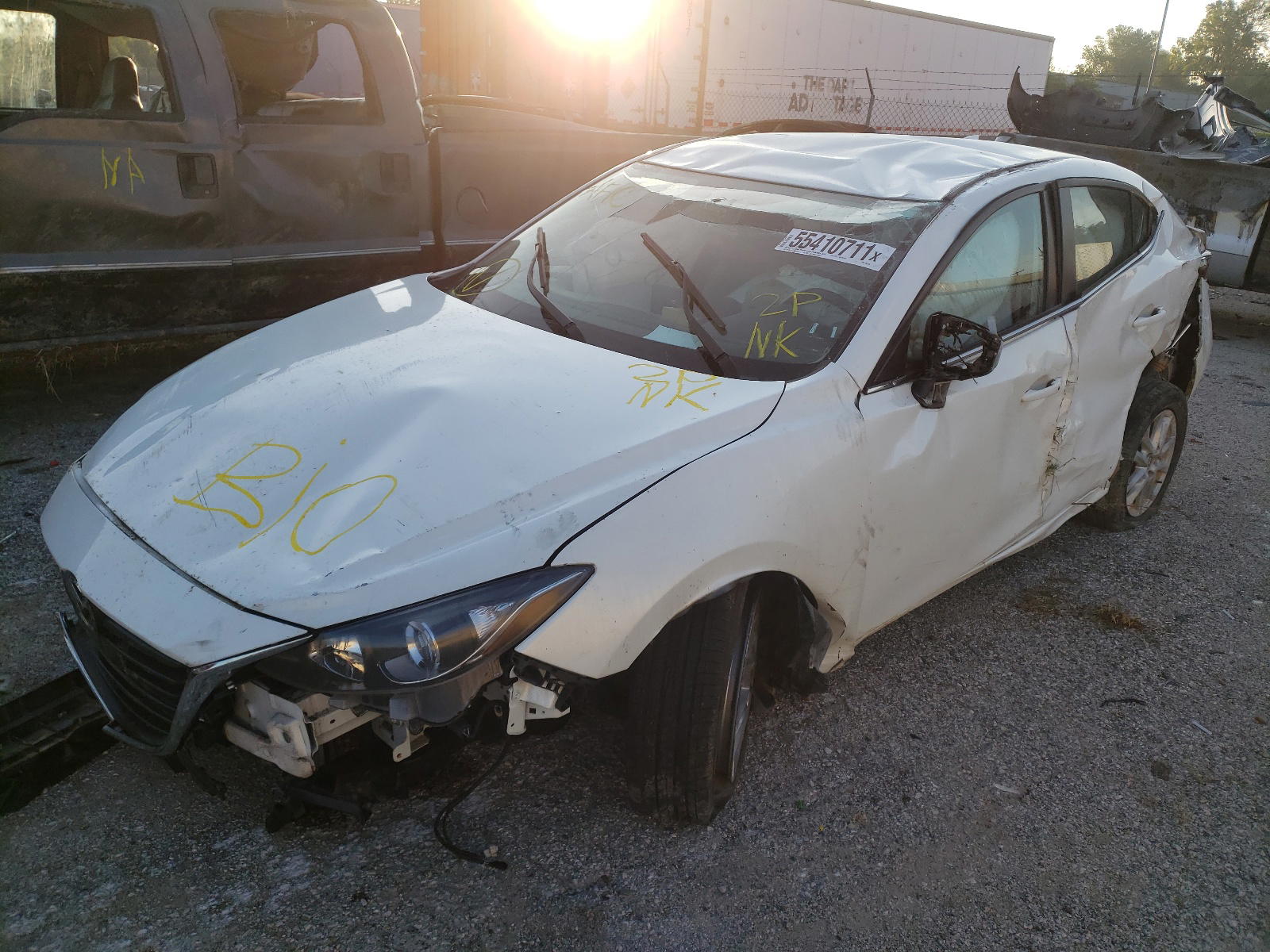 Photo 2 from auction – 2014 MAZDA 3 TOURING with VIN JM1BM1V79E1108126