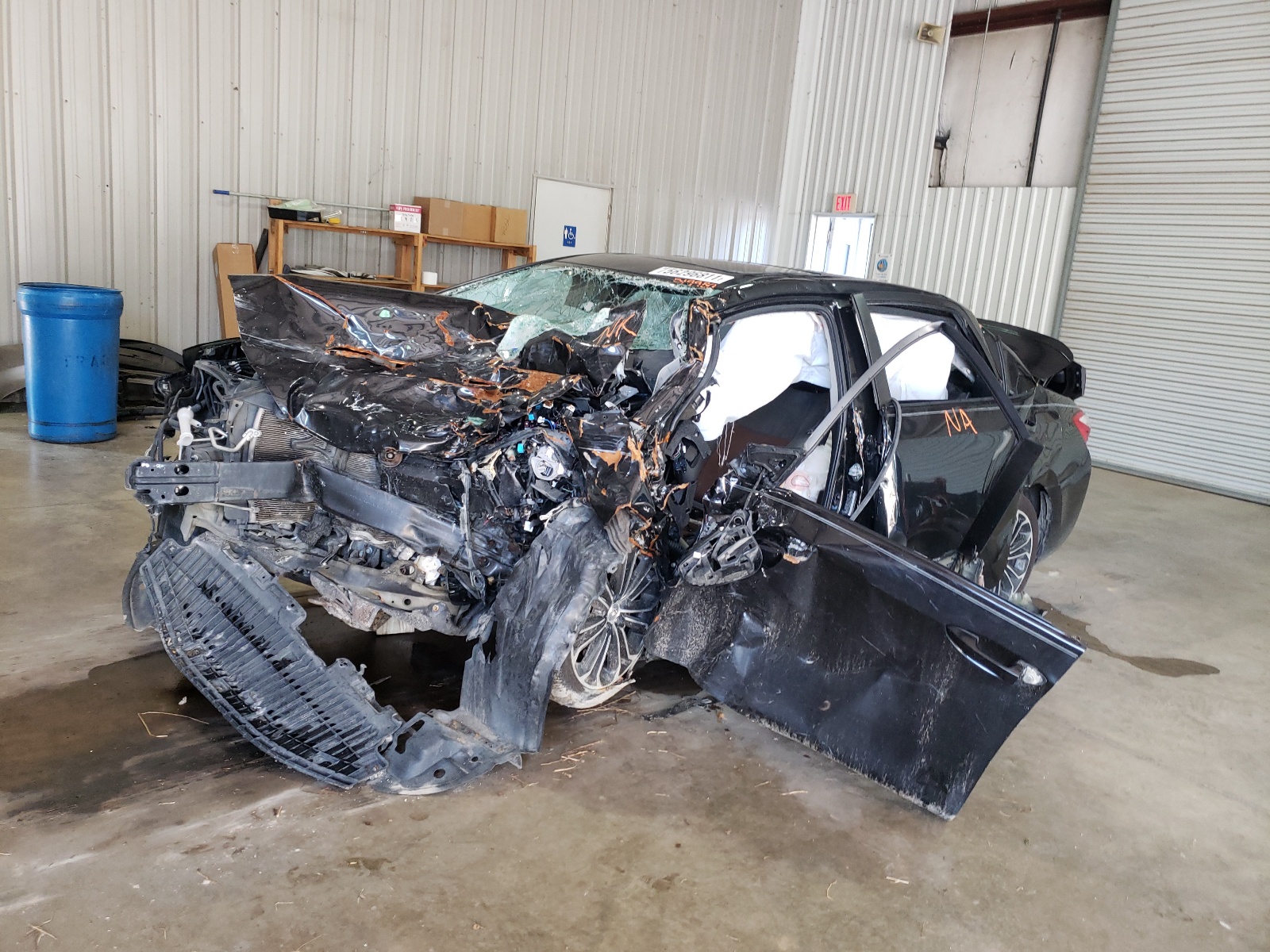 Photo 2 from auction – 2014 TOYOTA COROLLA L with VIN 5YFBURHE1EP019980