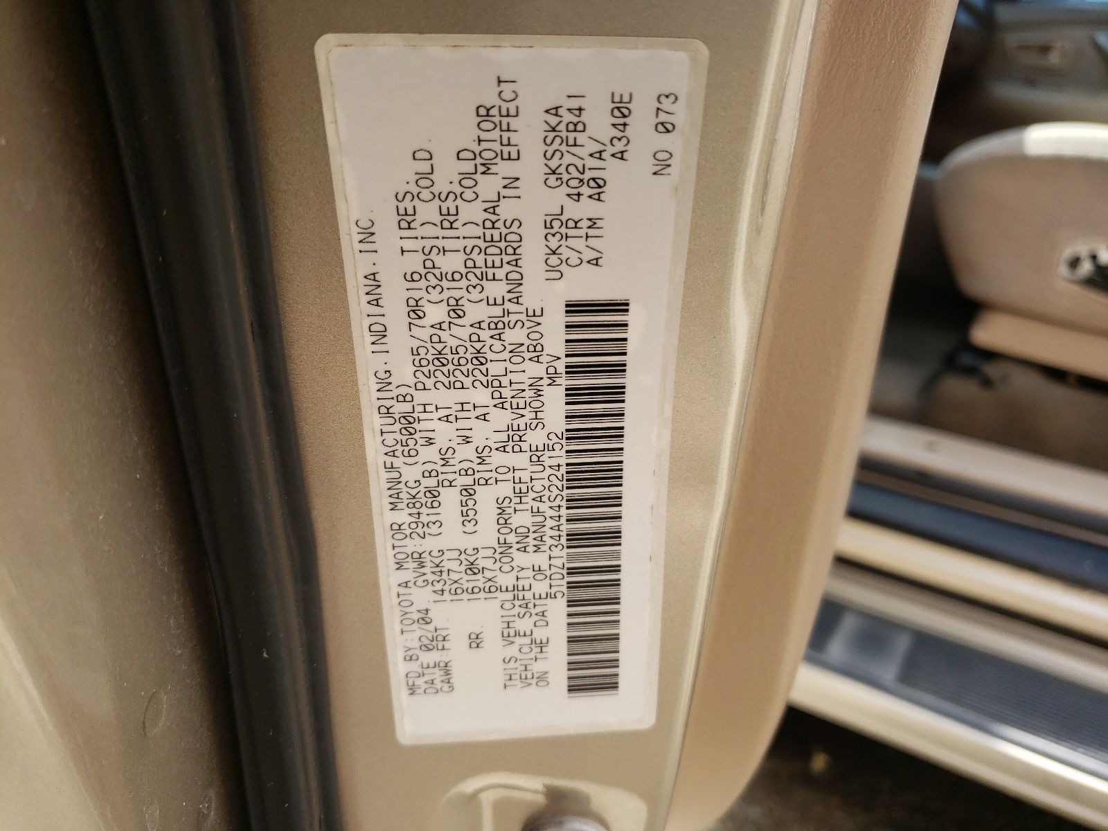 Photo 10 from auction – 2004 TOYOTA SEQUOIA SR with VIN 5TDZT34A44S224152