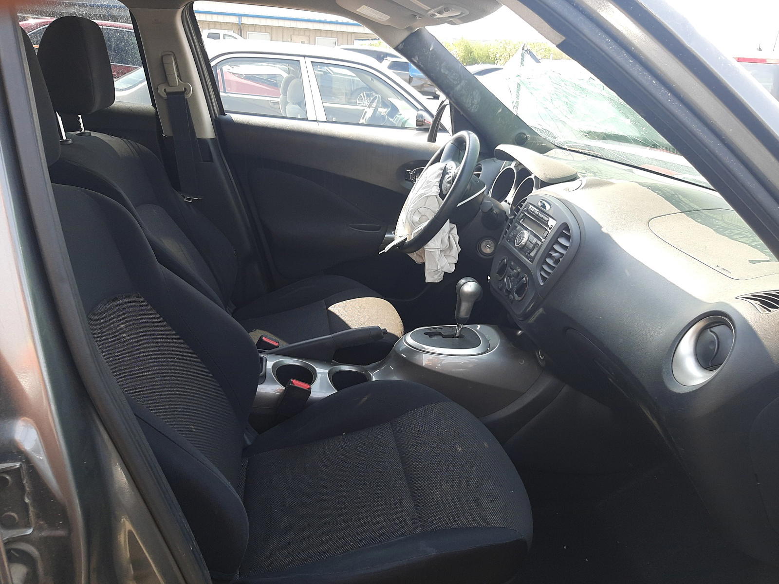Photo 5 from auction – 2012 NISSAN JUKE S with VIN JN8AF5MR0CT101216