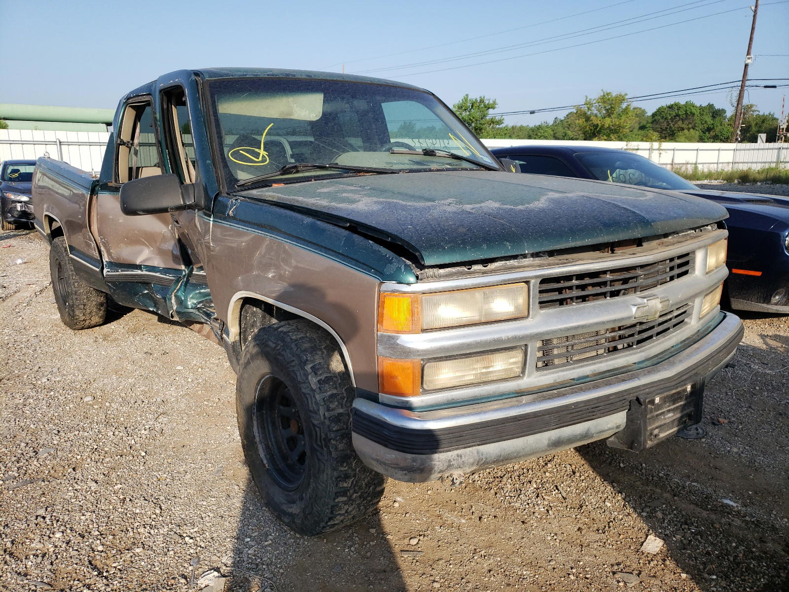 CHEVROLET GMT-400 C1 1996 with VIN 2GCEC19R5T1189368 - Photo from auction