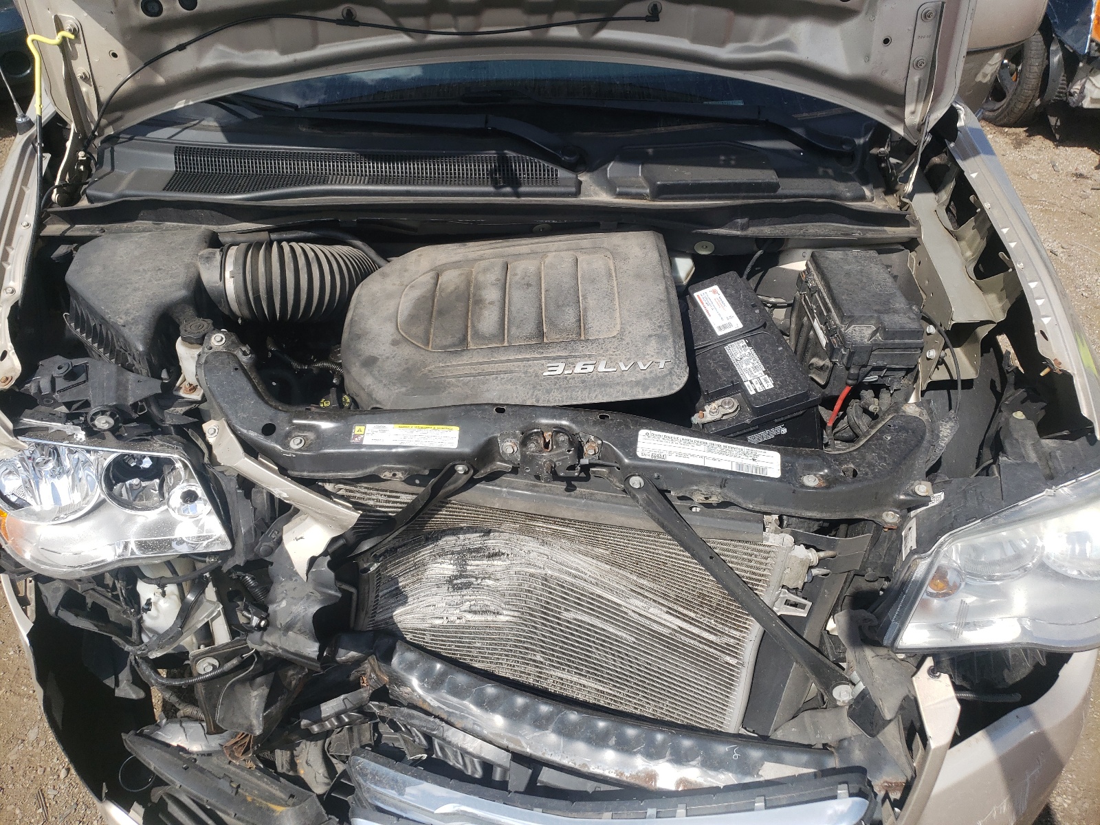 Photo 7 from auction – 2012 CHRYSLER TOWN & COU with VIN 2C4RC1BG3CR345581