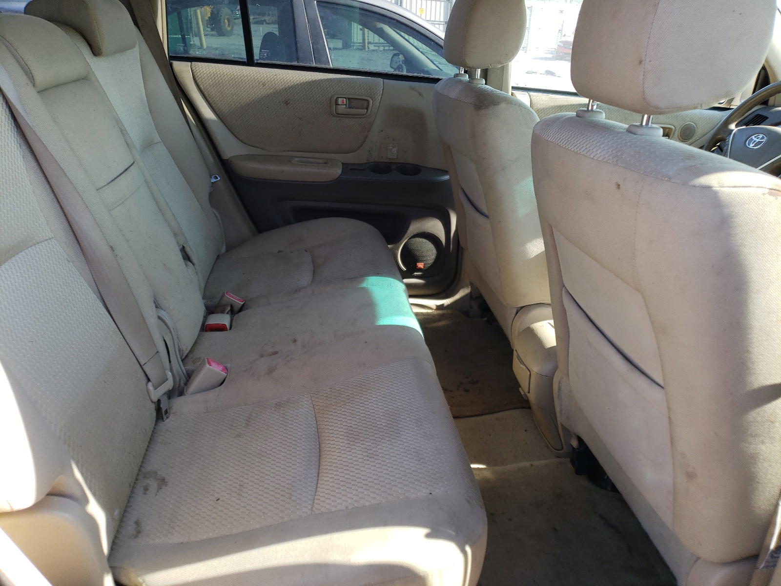 Photo 6 from auction – 2006 TOYOTA HIGHLANDER with VIN JTEGP21A660110181