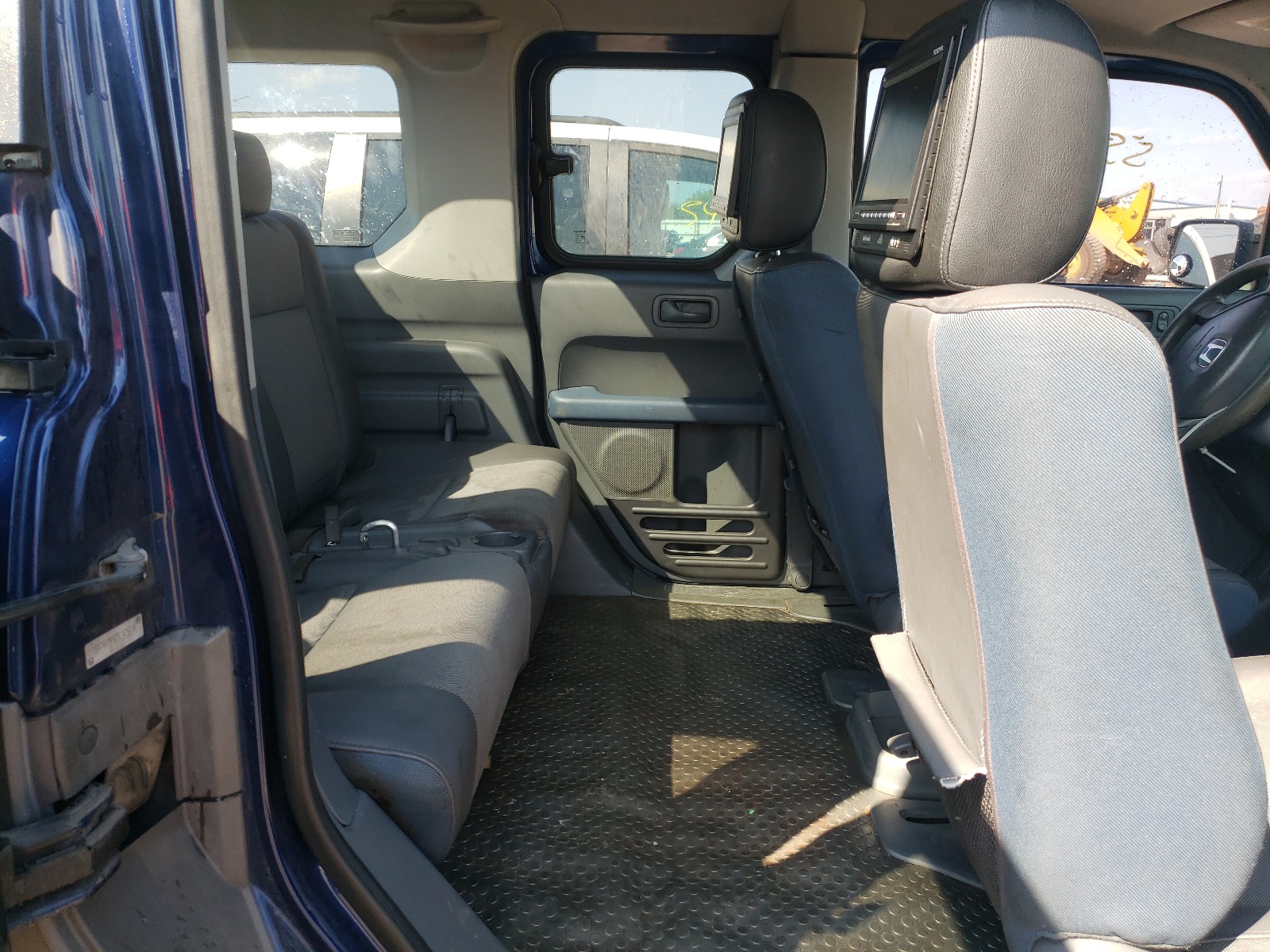 Photo 6 from auction – 2003 HONDA ELEMENT EX with VIN 5J6YH28523L029116