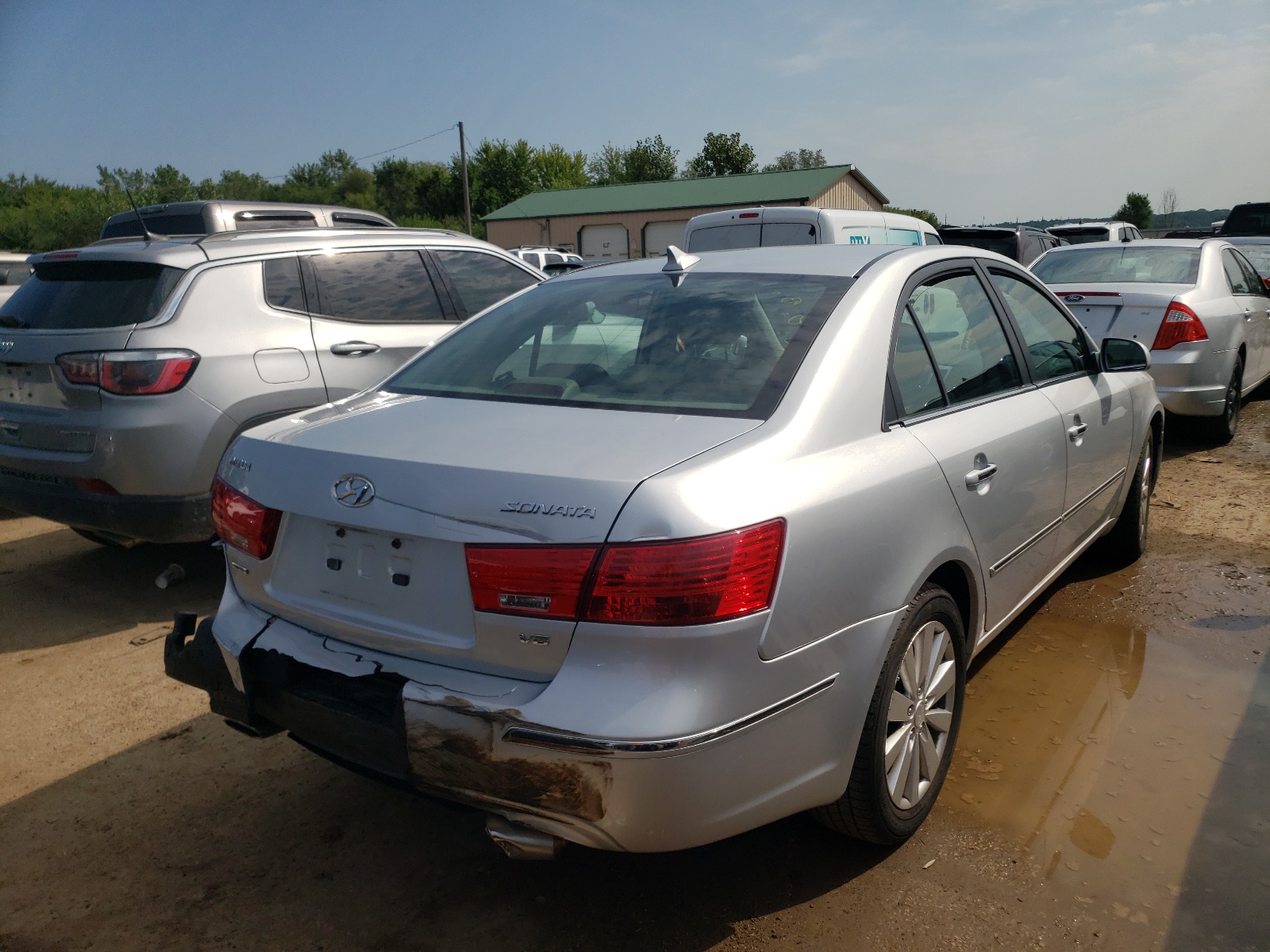 Photo 4 from auction – 2009 HYUNDAI SONATA SE with VIN 5NPEU46F89H407707