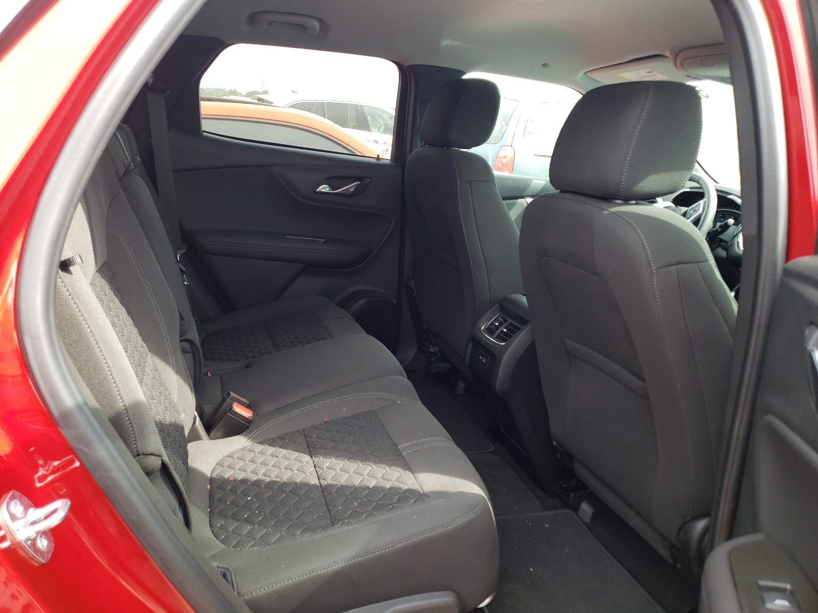Photo 6 from auction – 2021 CHEVROLET BLAZER 2LT with VIN 3GNKBHR49MS567692
