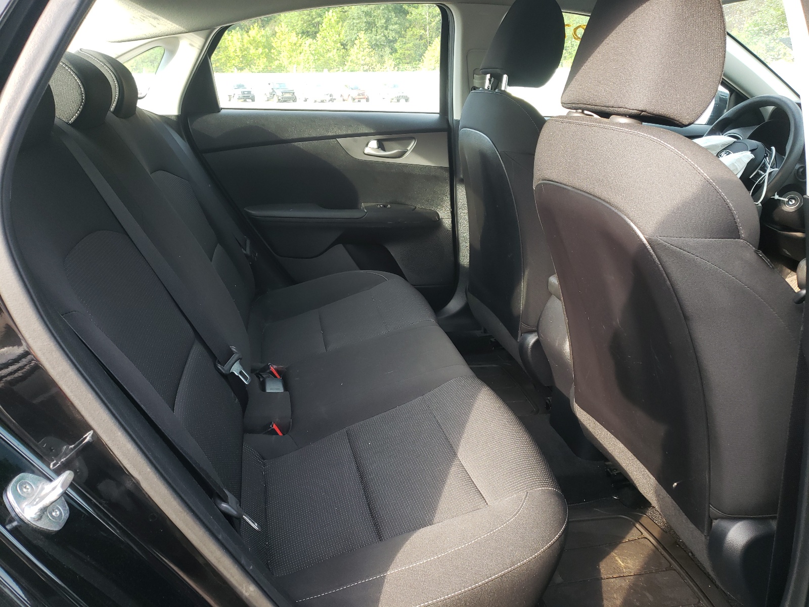Photo 6 from auction – 2019 KIA FORTE FE with VIN 3KPF24AD5KE088521