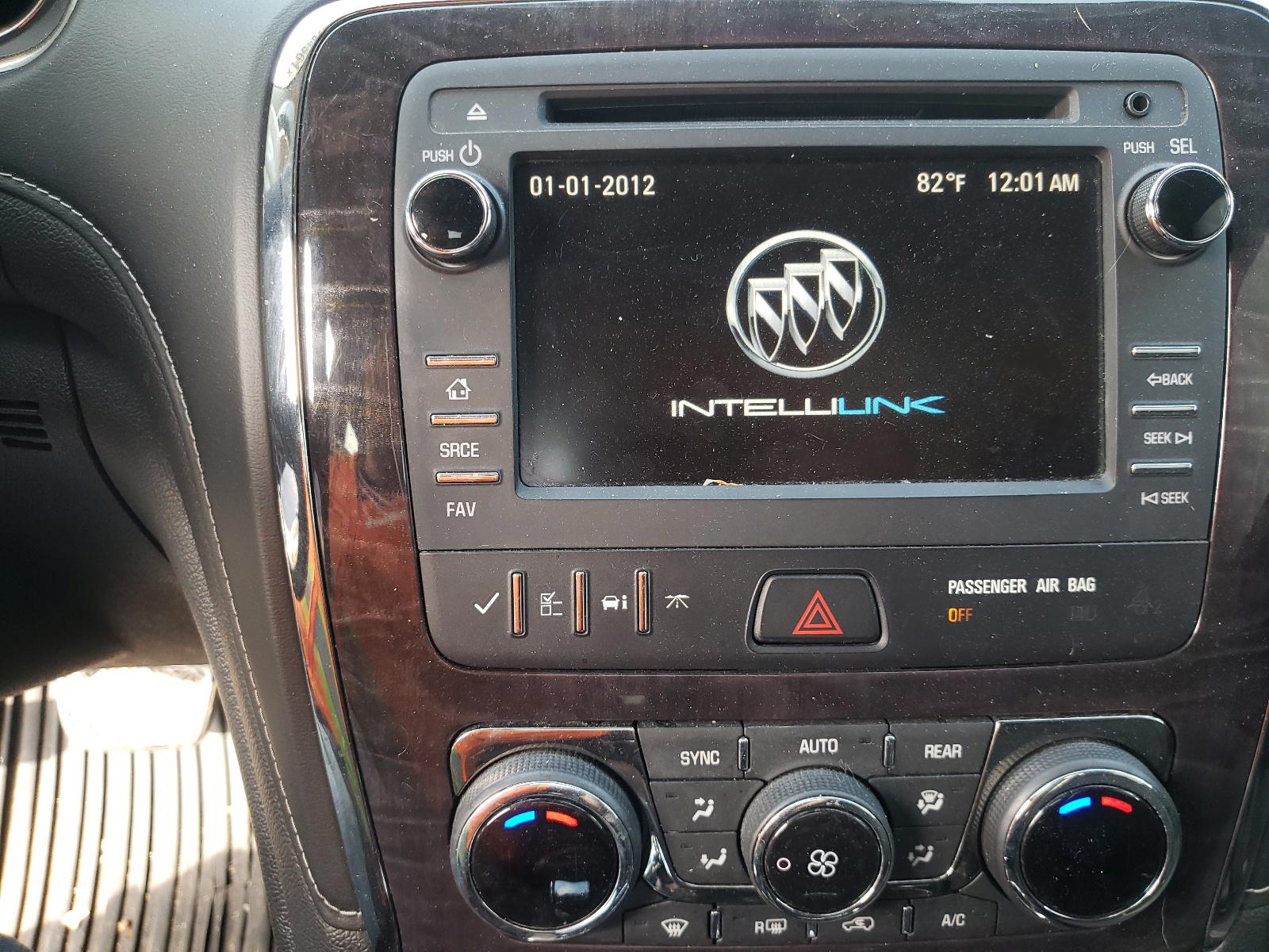 Photo 9 from auction – 2017 BUICK ENCLAVE with VIN 5GAKRBKD8HJ305053