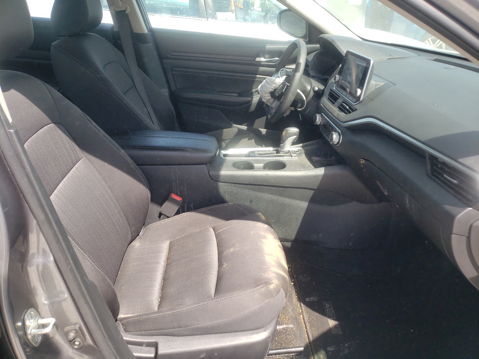 Photo 5 from auction – 2020 NISSAN ALTIMA S with VIN 1N4BL4BV3LC118875
