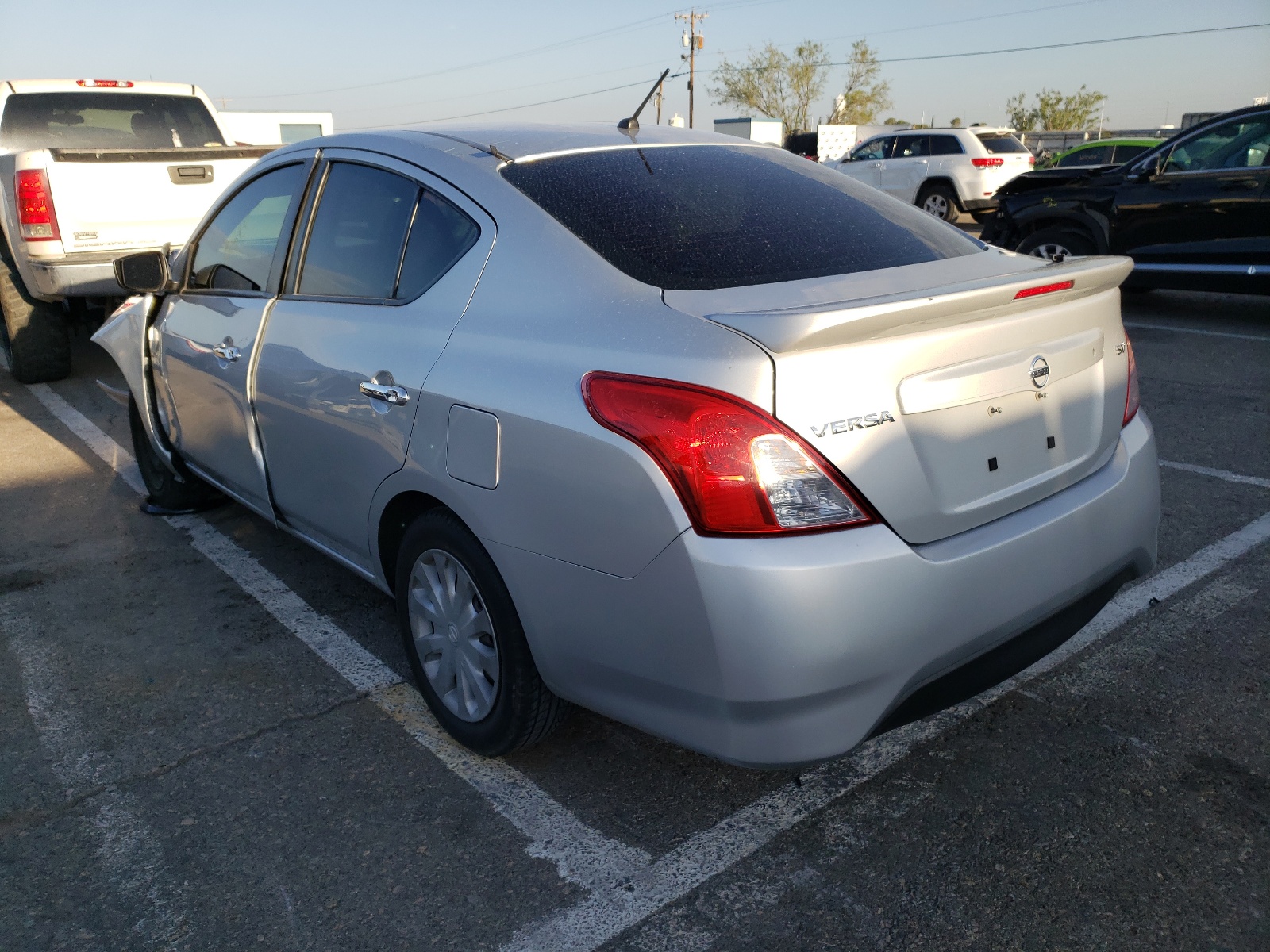Photo 3 from auction – 2018 NISSAN VERSA S with VIN 3N1CN7AP9JK393254