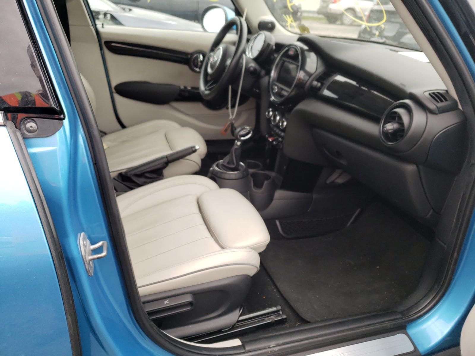 Photo 5 from auction – 2015 MINI COOPER with VIN WMWXS5C52FT827287