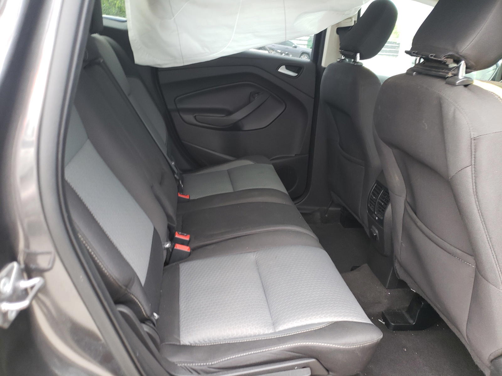 Photo 6 from auction – 2018 FORD ESCAPE SE with VIN 1FMCU0GD5JUB61797