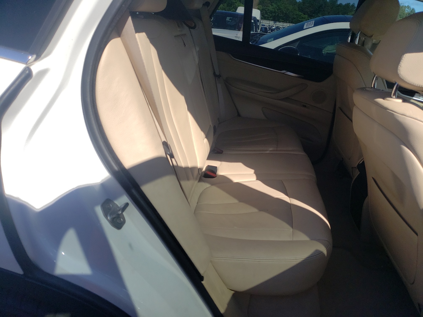 Photo 6 from auction – 2014 BMW X5 XDRIVE3 with VIN 5UXKR0C58E0H19429