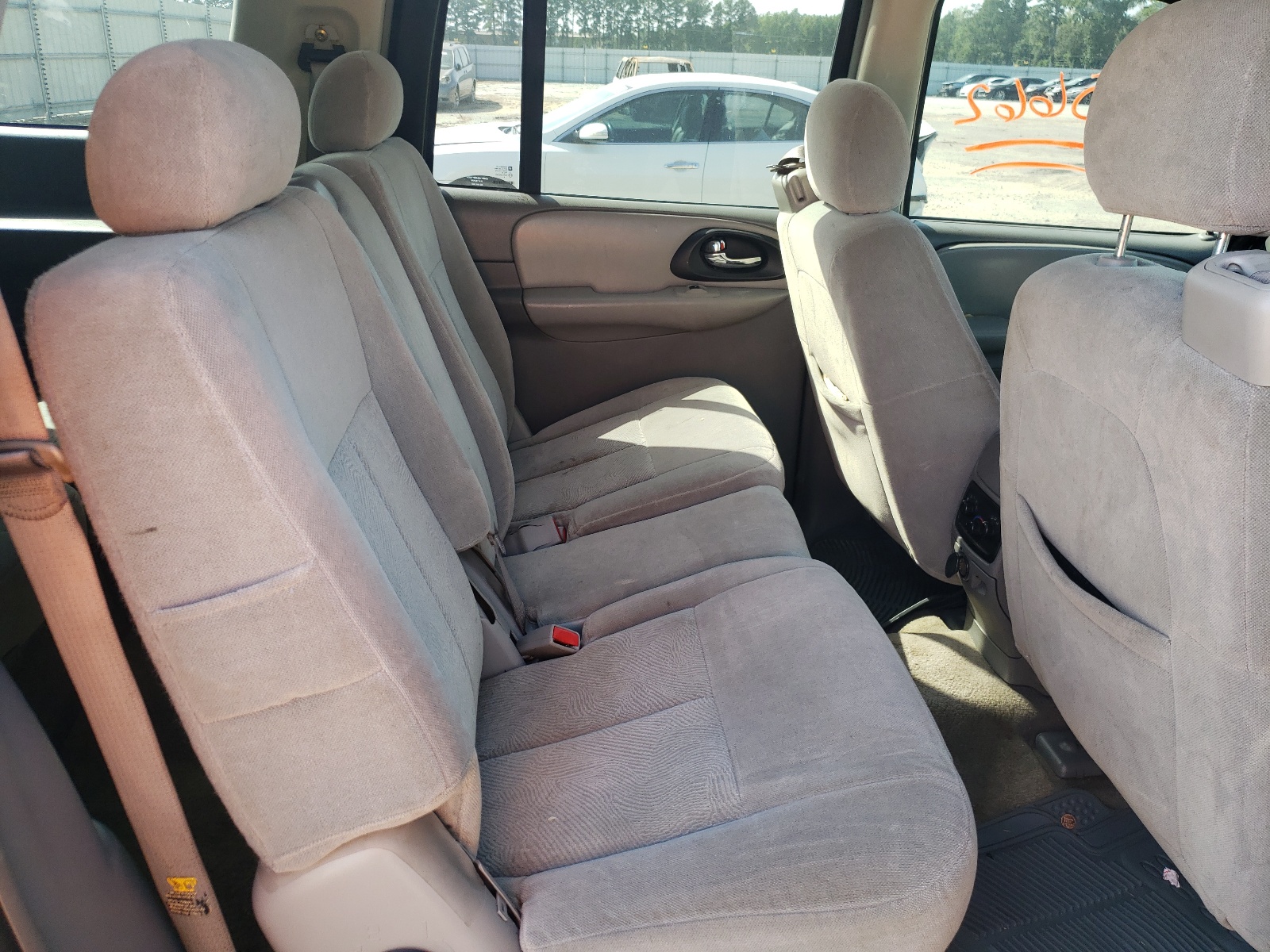 Photo 6 from auction – 2006 CHEVROLET TRAILBLAZE with VIN 1GNET16S466110834