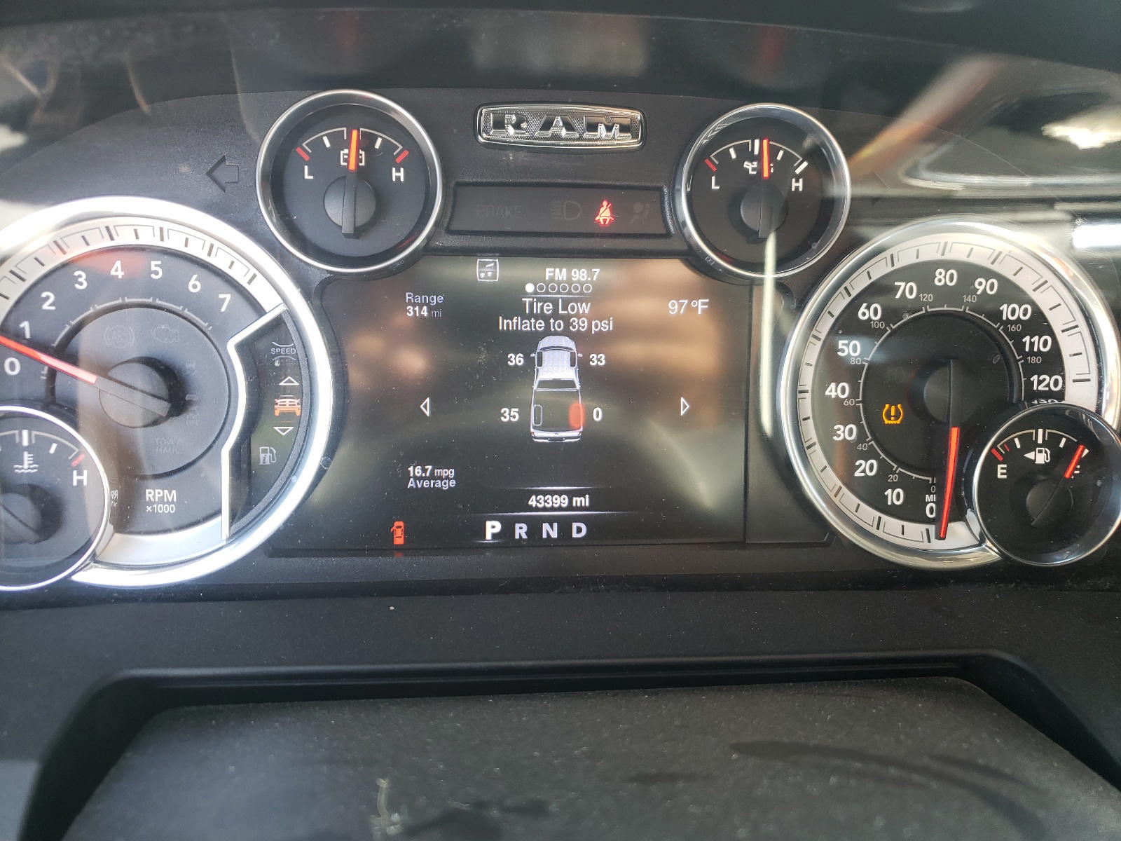 Photo 8 from auction – 2016 RAM 1500 LARAM with VIN 1C6RR7VT7GS308717