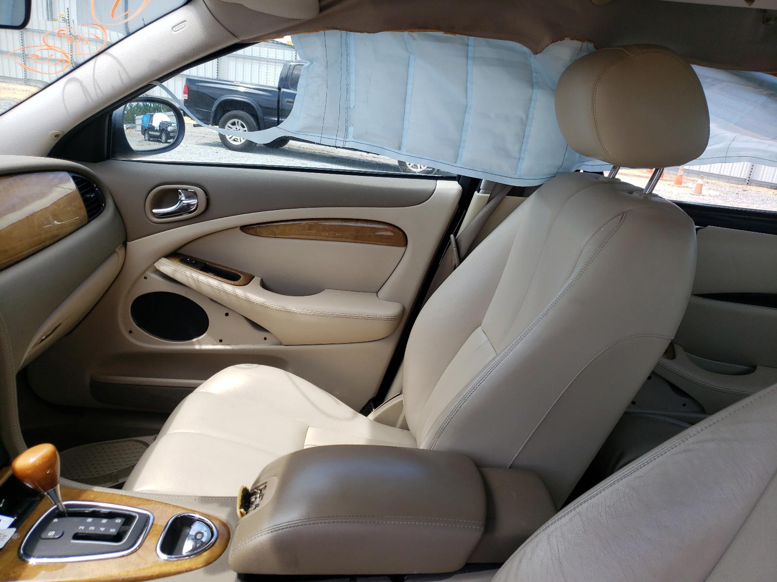 Photo 5 from auction – 2003 JAGUAR S-TYPE with VIN SAJEA01T13FM67832