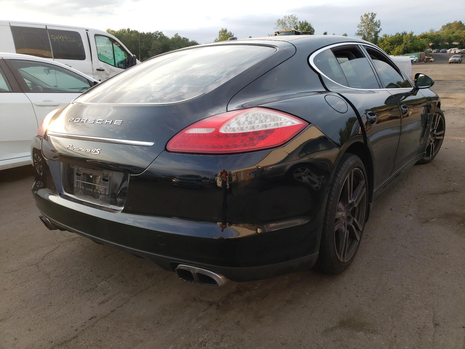 Photo 4 from auction – 2011 PORSCHE PANAMERA S with VIN WP0AB2A76BL060288