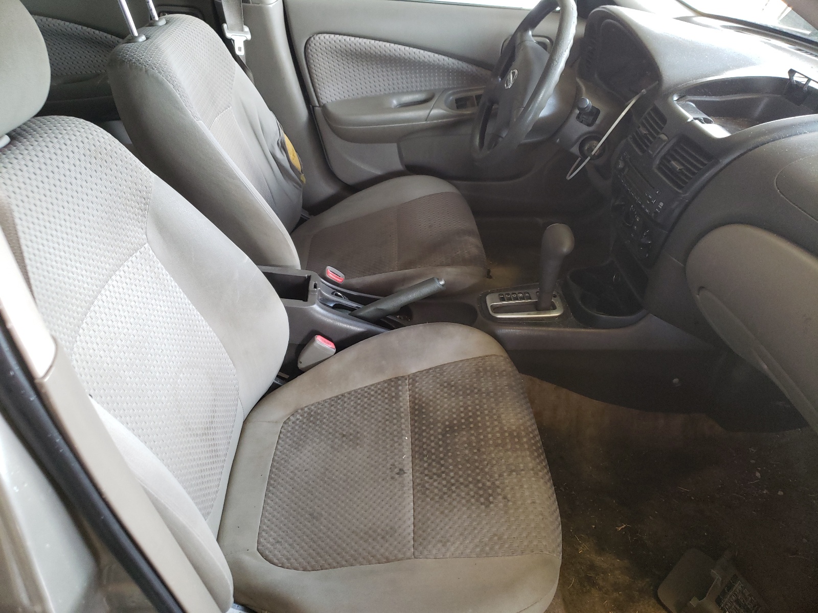 Photo 5 from auction – 2004 NISSAN SENTRA 1.8 with VIN 3N1CB51D04L855086