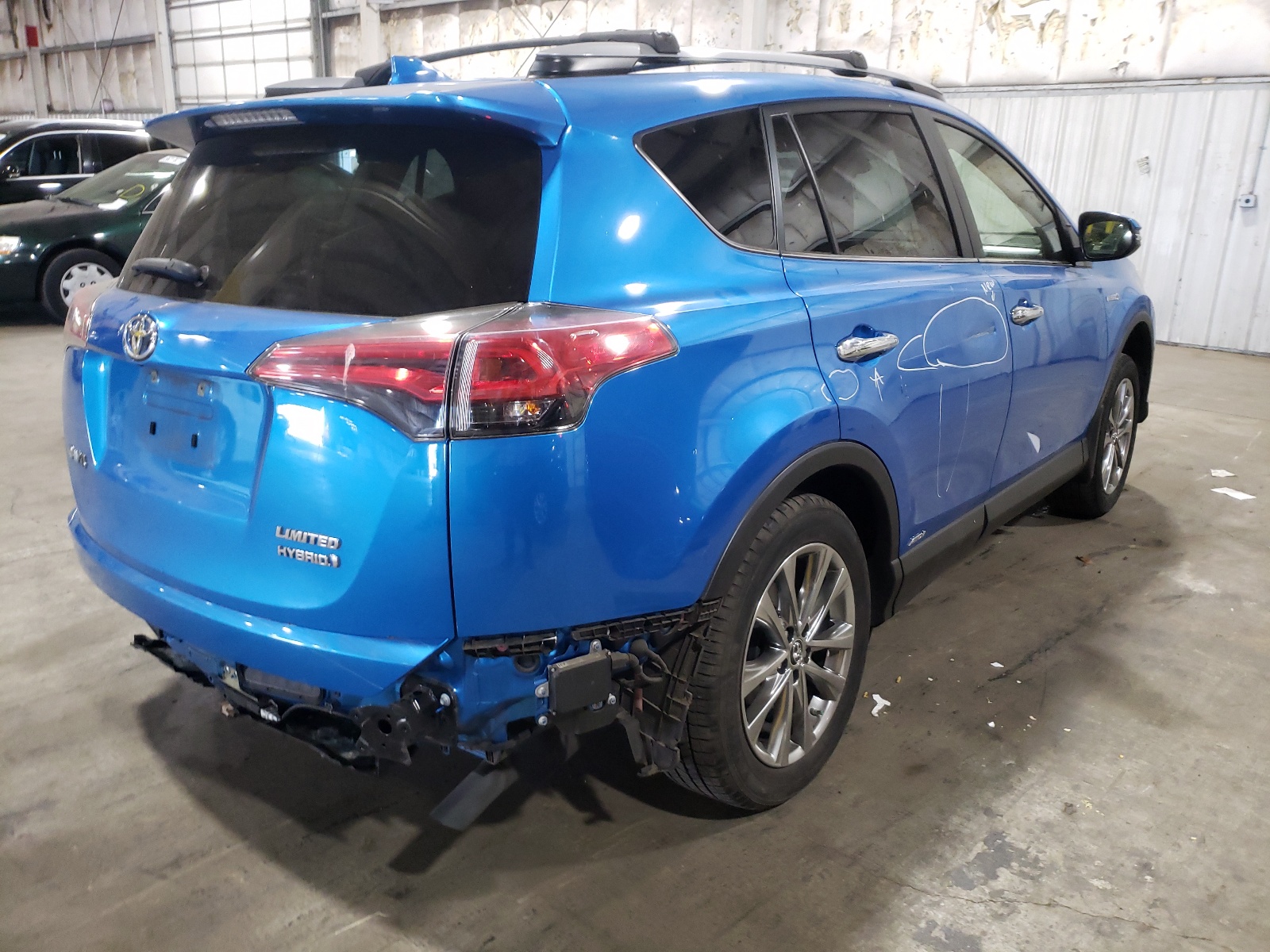 Photo 4 from auction – 2017 TOYOTA RAV4 HV LI with VIN JTMDJREV5HD101286