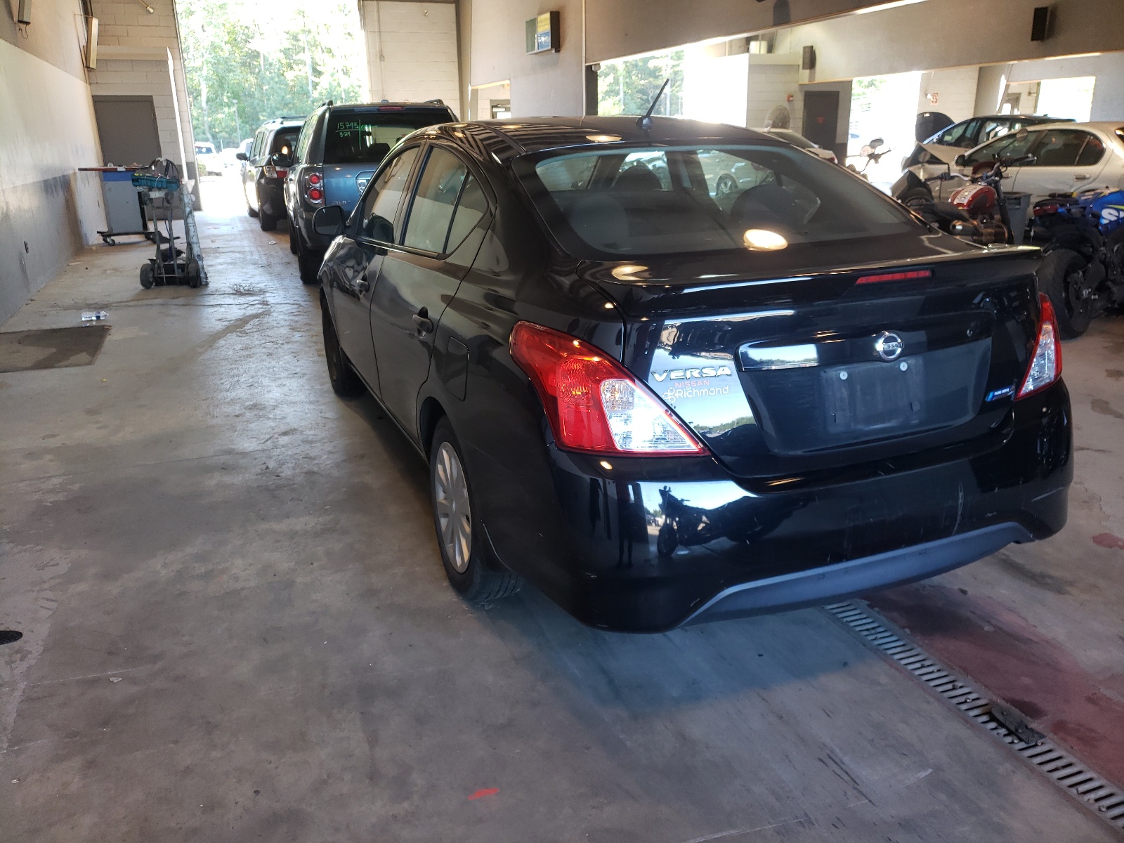 Photo 3 from auction – 2015 NISSAN VERSA S with VIN 3N1CN7AP5FL843841