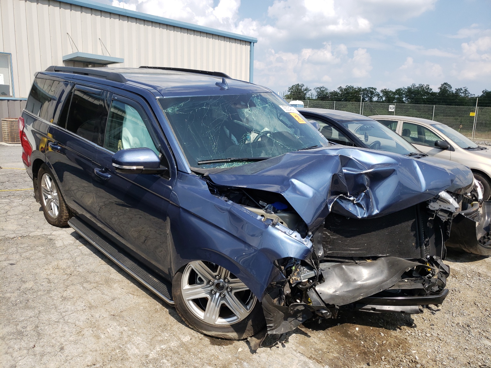 FORD EXPEDITION 2019 with VIN 1FMJU1JT6KEA14946 - Photo from auction