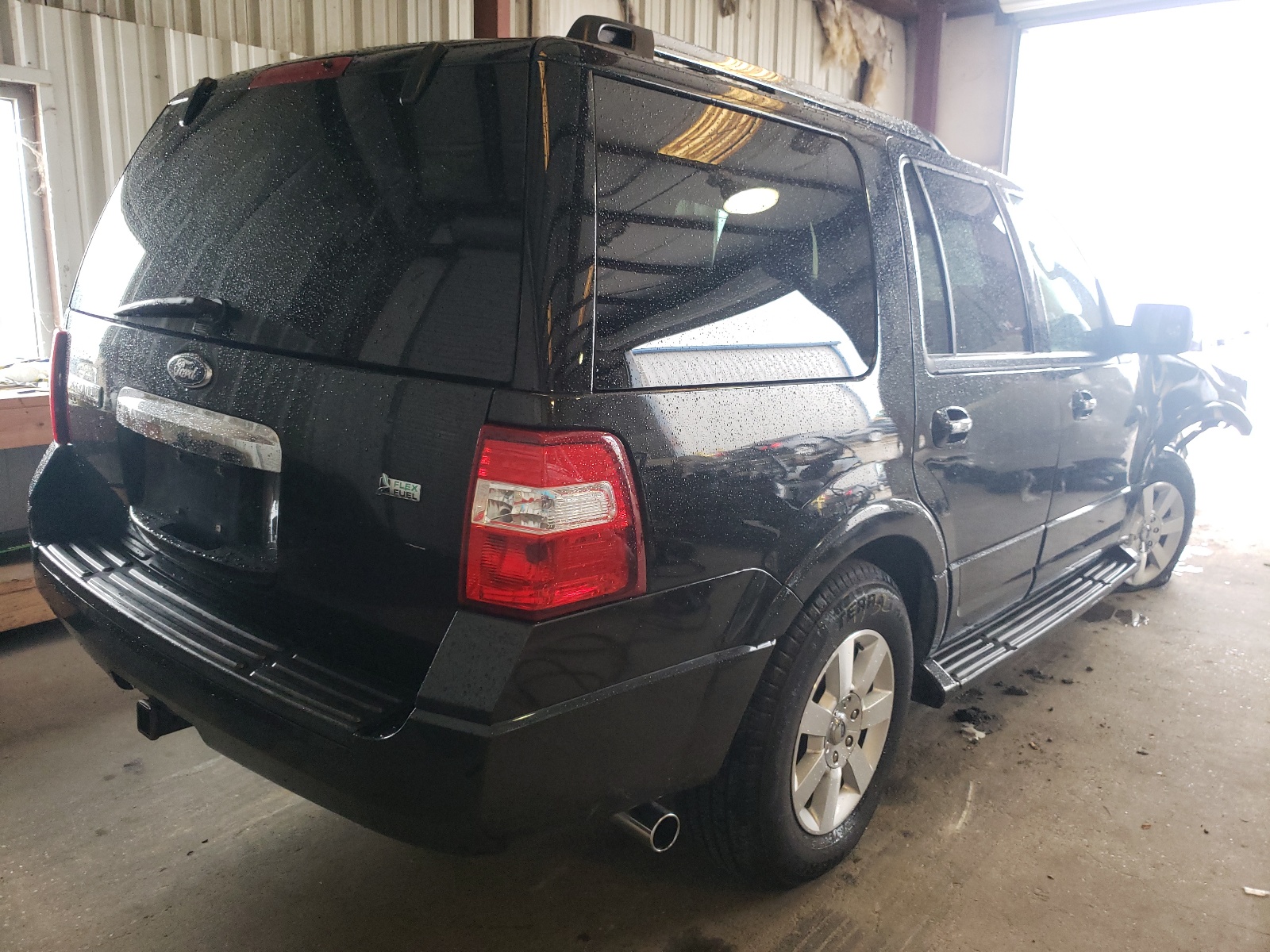 Photo 4 from auction – 2010 FORD EXPEDITION with VIN 1FMJU1K57AEB72596