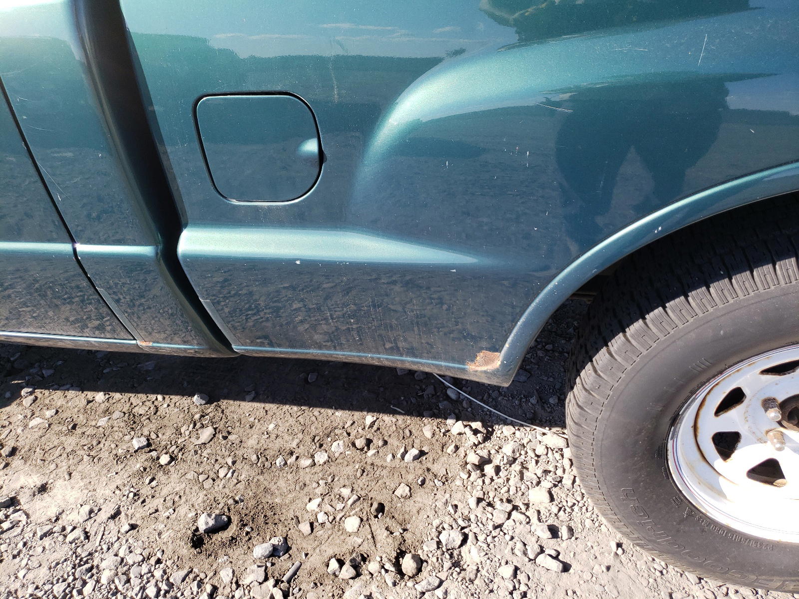 Photo 9 from auction – 1999 MAZDA B2500 with VIN 4F4YR12C2XTM09042