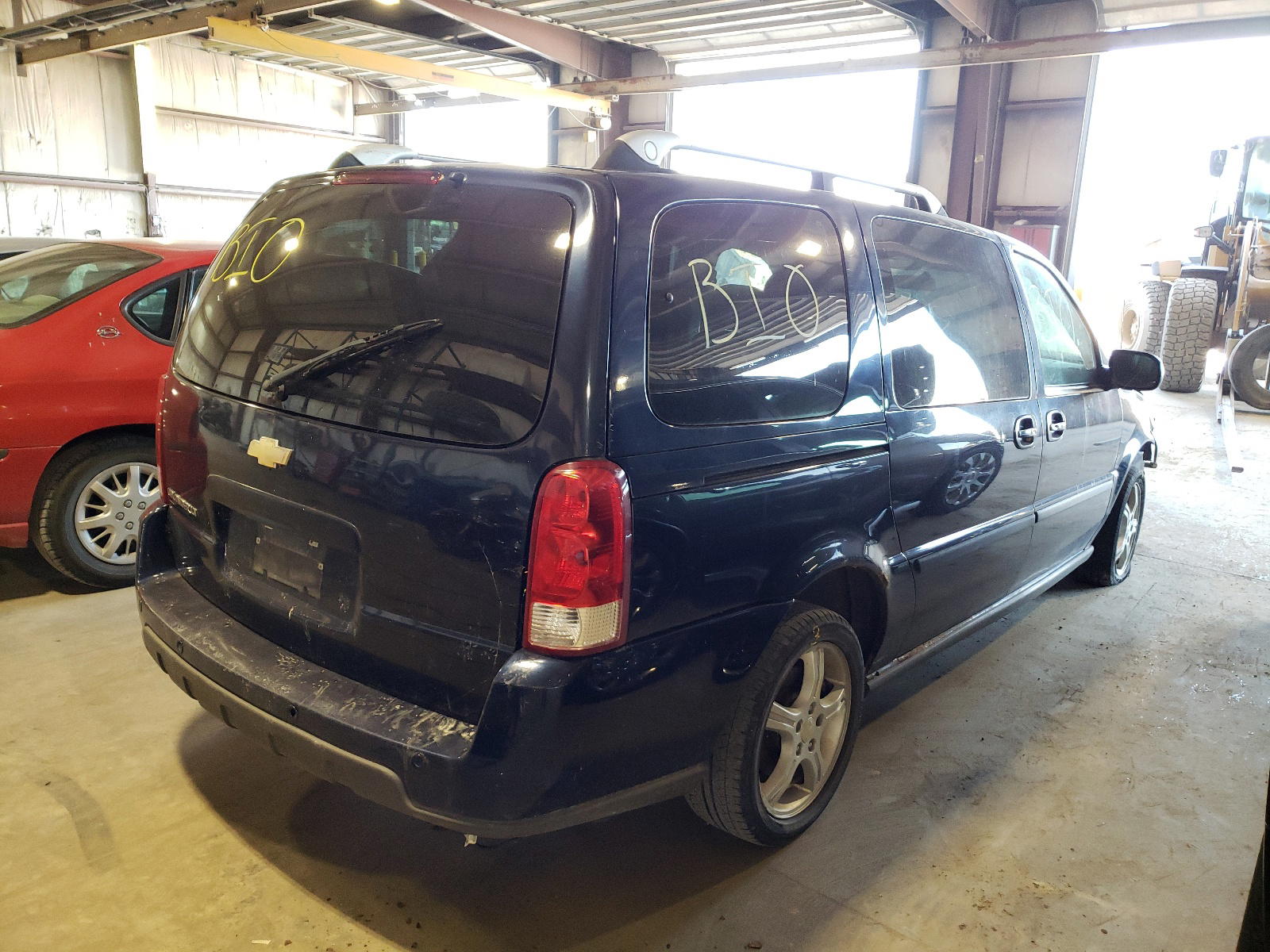 Photo 4 from auction – 2005 CHEVROLET UPLANDER L with VIN 1GNDV33L65D299205