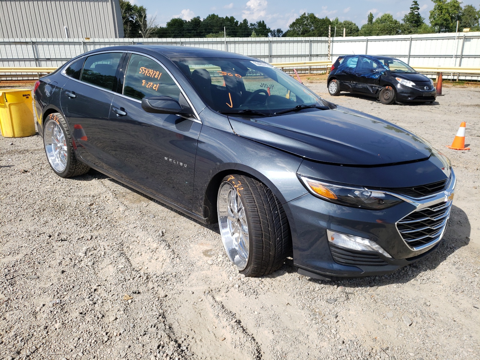 Photo 1 from auction – 2020 CHEVROLET MALIBU LT with VIN 1G1ZD5ST2LF007395
