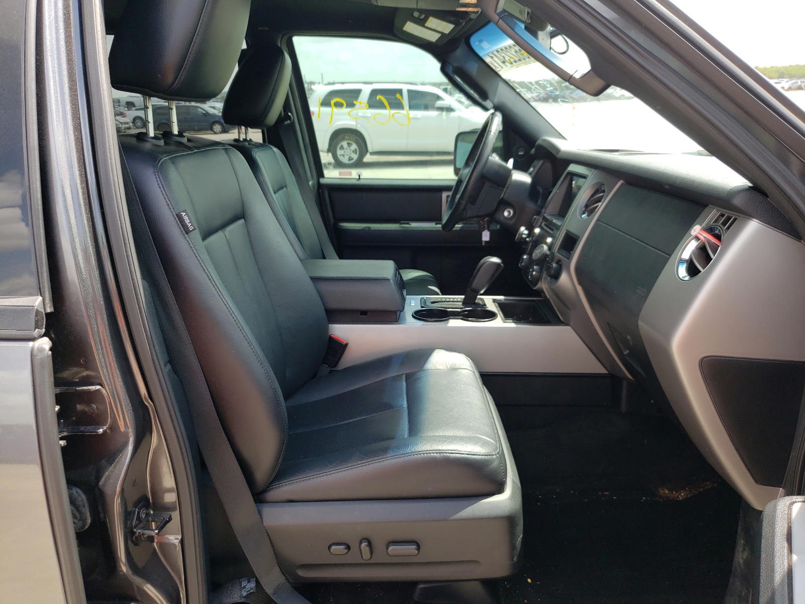 Photo 5 from auction – 2017 FORD EXPEDITION with VIN 1FMJK1HT0HEA38891