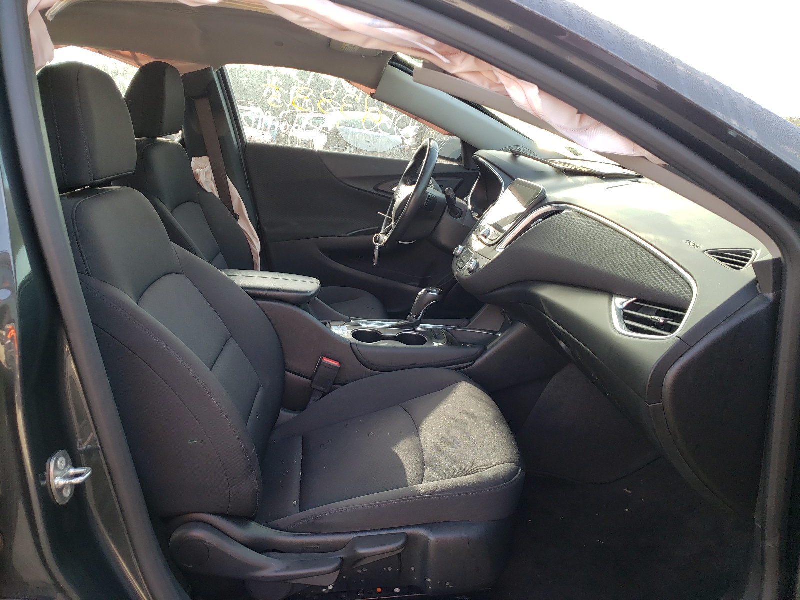 Photo 5 from auction – 2018 CHEVROLET MALIBU LT with VIN 1G1ZD5ST5JF133358